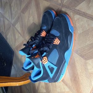 Air Jordan 4 Retro Cavs sneakers